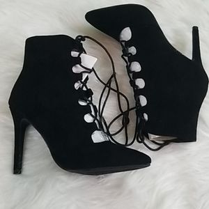 NWOT M&L Lace-up Heels